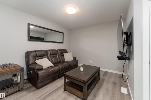 998 Stillwater Boulevard, Edmonton, AB 