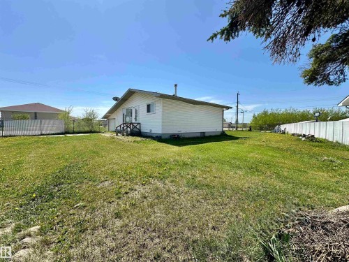 5001 Parkview Crescent, Cold Lake, AB - Outdoor