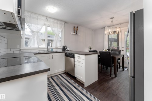 11227 40 Avenue, Edmonton, AB 