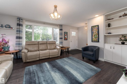 11227 40 Avenue, Edmonton, AB 