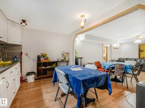 9528 151 Avenue, Edmonton, AB 
