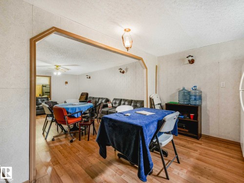 9528 151 Avenue, Edmonton, AB 