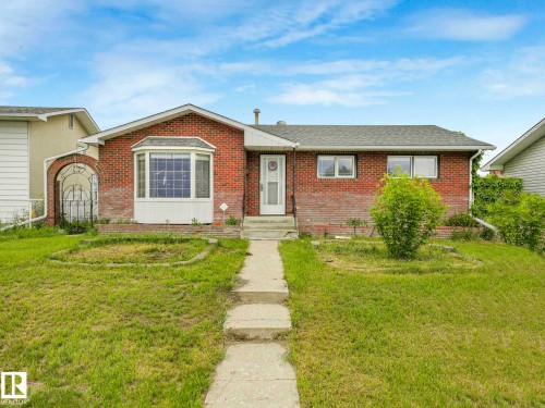 9528 151 Avenue, Edmonton, AB 