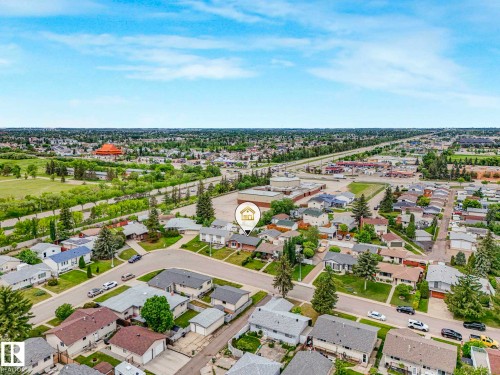 9528 151 Avenue, Edmonton, AB 