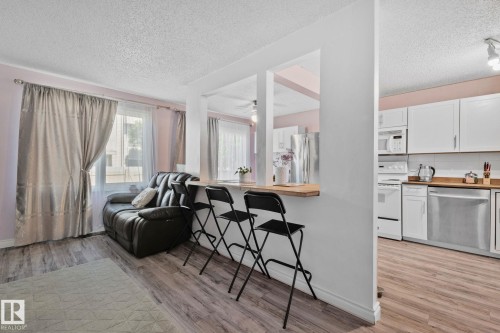 41 Akinsdale, St. Albert, AB 