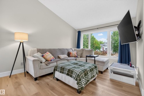 13 Danbridge Place, St. Albert, AB 