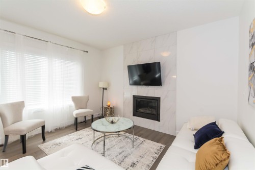 Living room - 15168 16 Street Nw, Edmonton, AB 