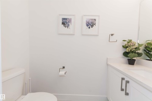 Bathroom - 15168 16 Street Nw, Edmonton, AB 