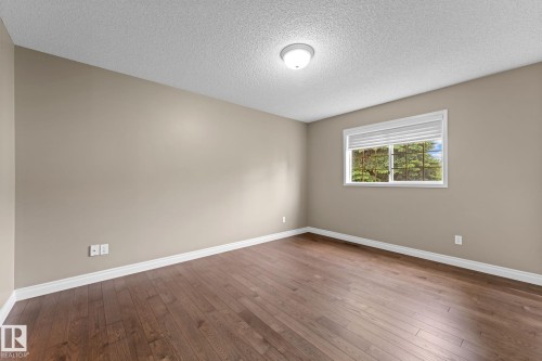 963 Youville Drive W, Edmonton, AB 