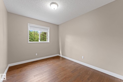 963 Youville Drive W, Edmonton, AB 