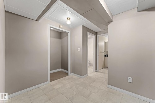 963 Youville Drive W, Edmonton, AB 