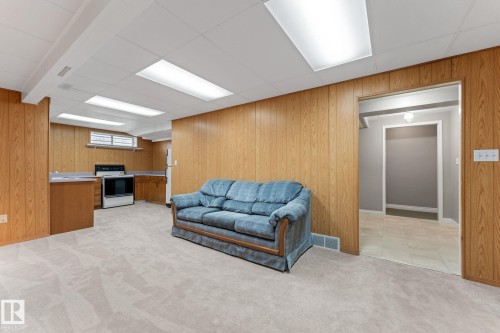 963 Youville Drive W, Edmonton, AB 