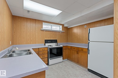 963 Youville Drive W, Edmonton, AB 
