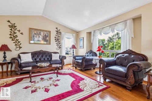 Living room features hardwood floors - 5131 152A Avenue, Edmonton, AB 