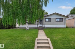 8814 162 Street  Edmonton, AB T5R 2M4