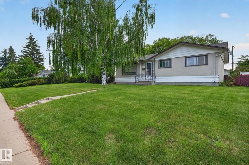 8814 162 Street, Edmonton, AB 