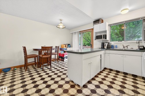 8814 162 Street, Edmonton, AB 