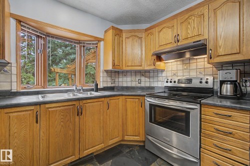 1 Fieldstone Drive, Spruce Grove, AB 