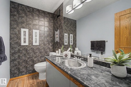1 Fieldstone Drive, Spruce Grove, AB 