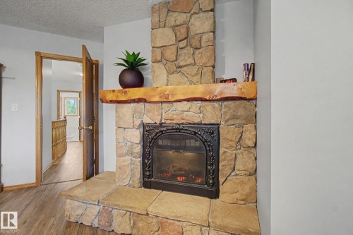 1 Fieldstone Drive, Spruce Grove, AB 