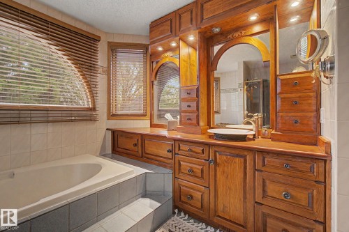 1 Fieldstone Drive, Spruce Grove, AB 