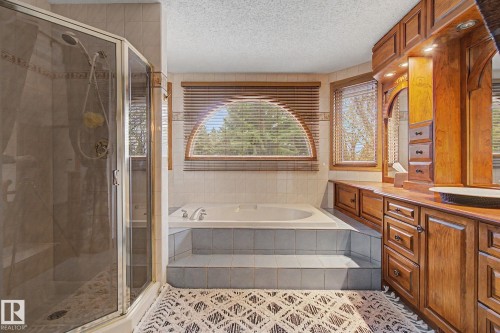 1 Fieldstone Drive, Spruce Grove, AB 