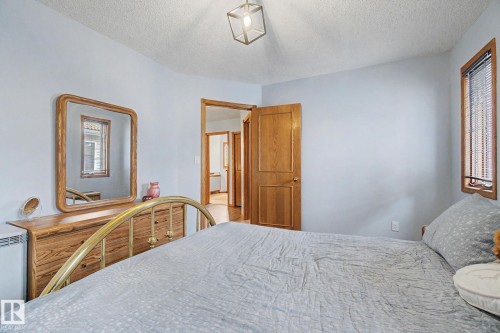 1 Fieldstone Drive, Spruce Grove, AB 
