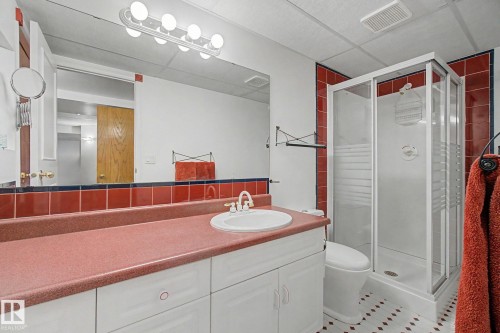 1 Fieldstone Drive, Spruce Grove, AB 