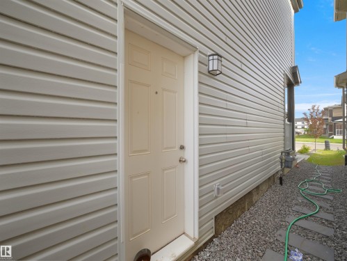 Exterior entry - 19316 29 Avenue, Edmonton, AB 