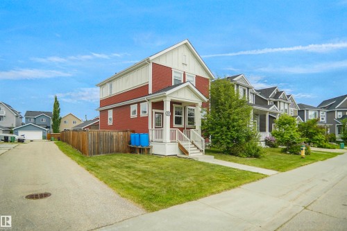 Front house - 292 Simmonds Way, Leduc, AB 
