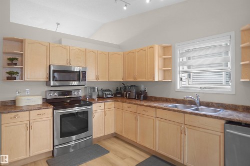 15536 70 Street, Edmonton, AB 