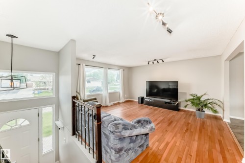 3909 39 Avenue, Leduc, AB 