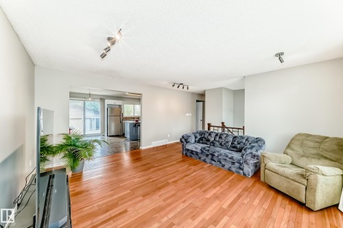 3909 39 Avenue, Leduc, AB 
