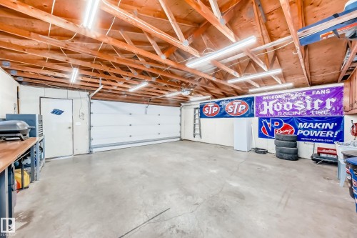 3909 39 Avenue, Leduc, AB 