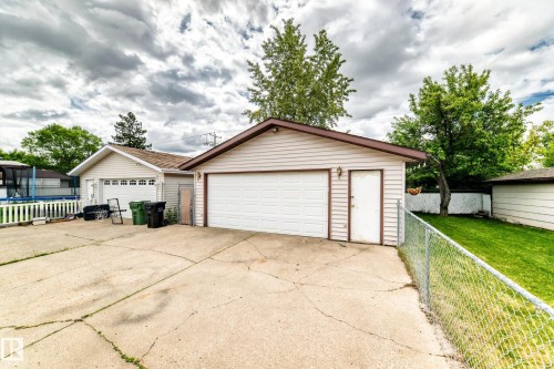 3909 39 Avenue, Leduc, AB 