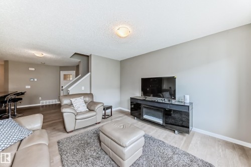 893 Ebbers Crescent, Edmonton, AB 