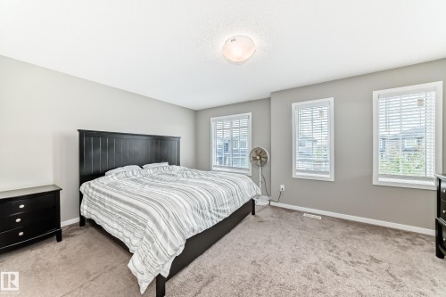 893 Ebbers Crescent, Edmonton, AB 