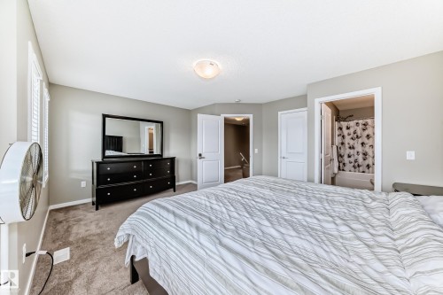 893 Ebbers Crescent, Edmonton, AB 