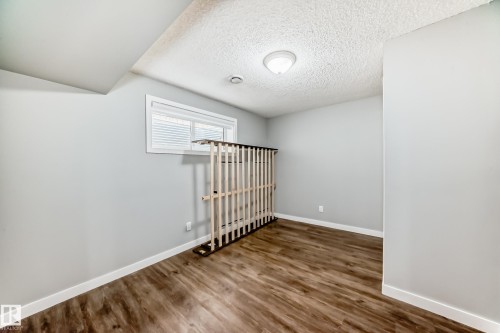 893 Ebbers Crescent, Edmonton, AB 