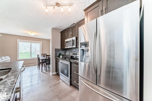893 Ebbers Crescent, Edmonton, AB 