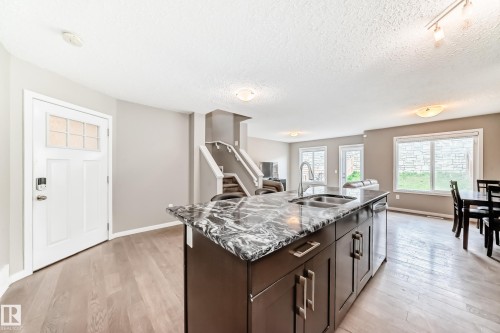 893 Ebbers Crescent, Edmonton, AB 