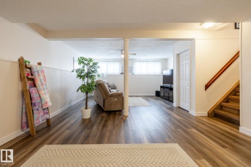 4040 77 Street, Edmonton, AB 