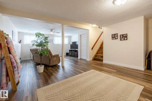 4040 77 Street, Edmonton, AB 