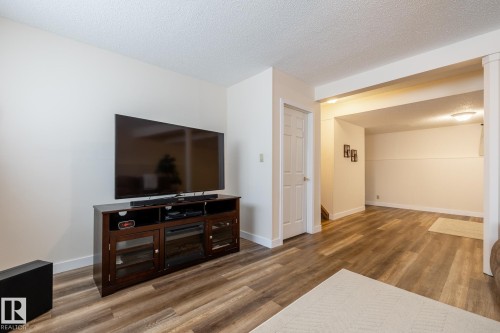 4040 77 Street, Edmonton, AB 
