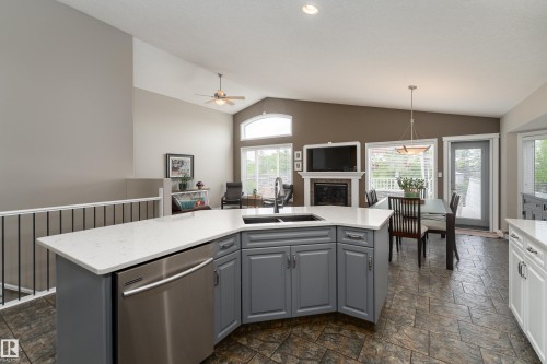 6001 52 Avenue, Beaumont, AB 