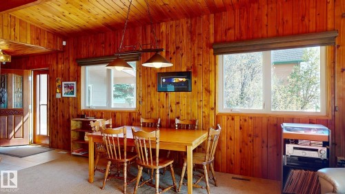 98 Argentia Beach, Rural Wetaskiwin County, AB - Indoor Photo Showing Dining Room
