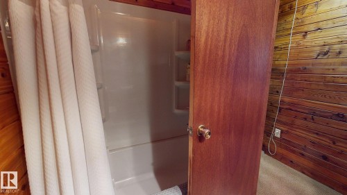 98 Argentia Beach, Rural Wetaskiwin County, AB - Indoor