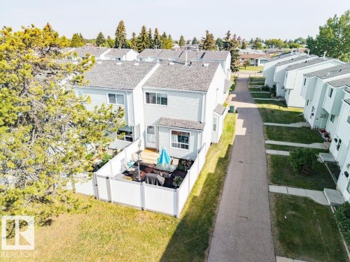 243 Dickinsfield Crest, Edmonton, AB 