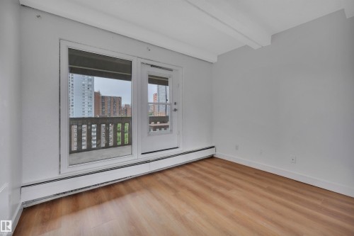 1907 9918 101 Street, Edmonton, AB - Indoor Photo Showing Other Room