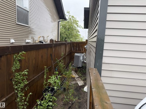 4038 56 Avenue, Wetaskiwin, AB 